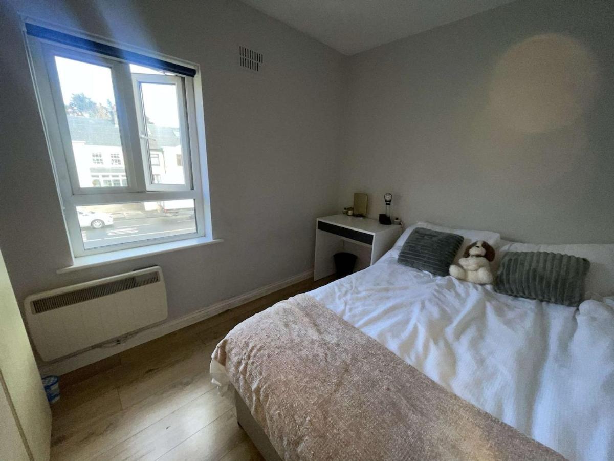 - 4 Bed & Free Parking * Galway